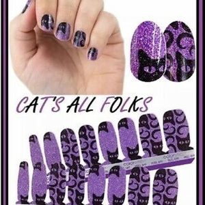 Color Street Cat’s All Folks nail polish strips